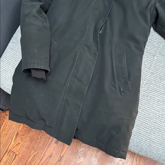 Canada Goose parka - Picture 4 of 16